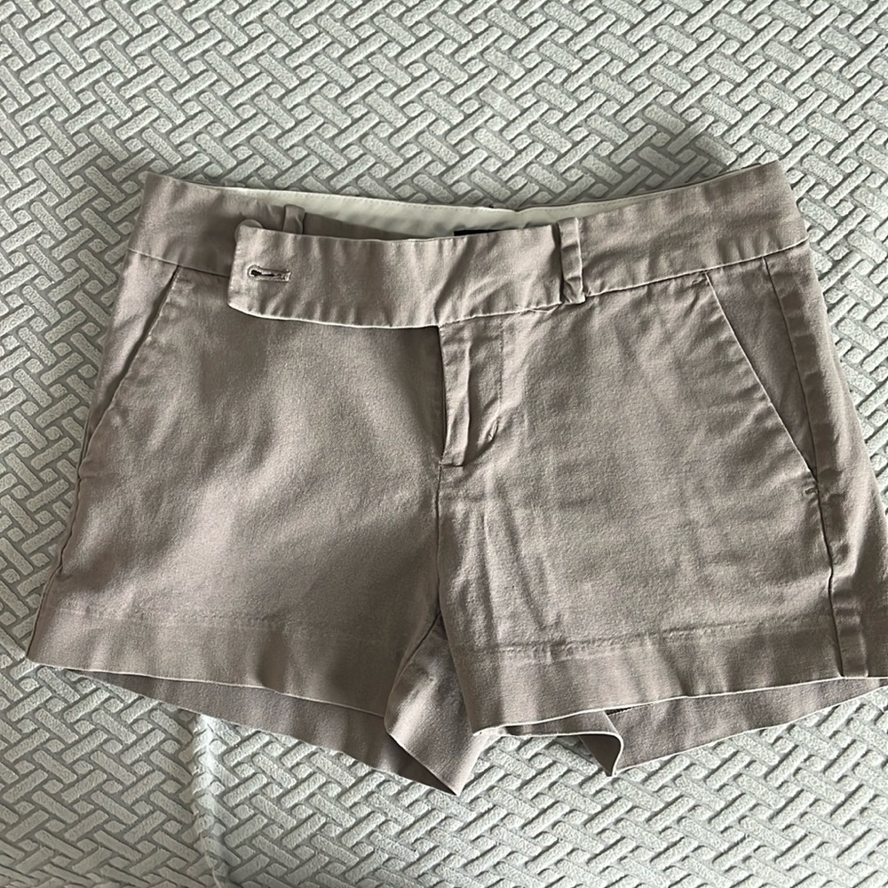 Low rise cotton twill shorts